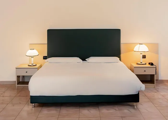 Rondo Готель Барі