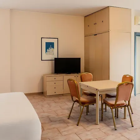 מלון Rondo בארי